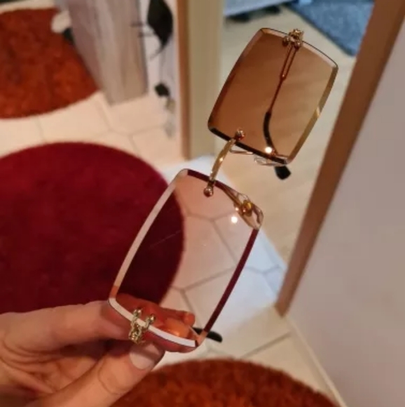 Retro 90's Sunglasses - Picture 6 of 15